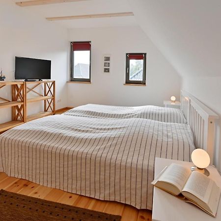 Villa Reetdachhaus "Treibholz" Wiek auf Rügen Esterno foto