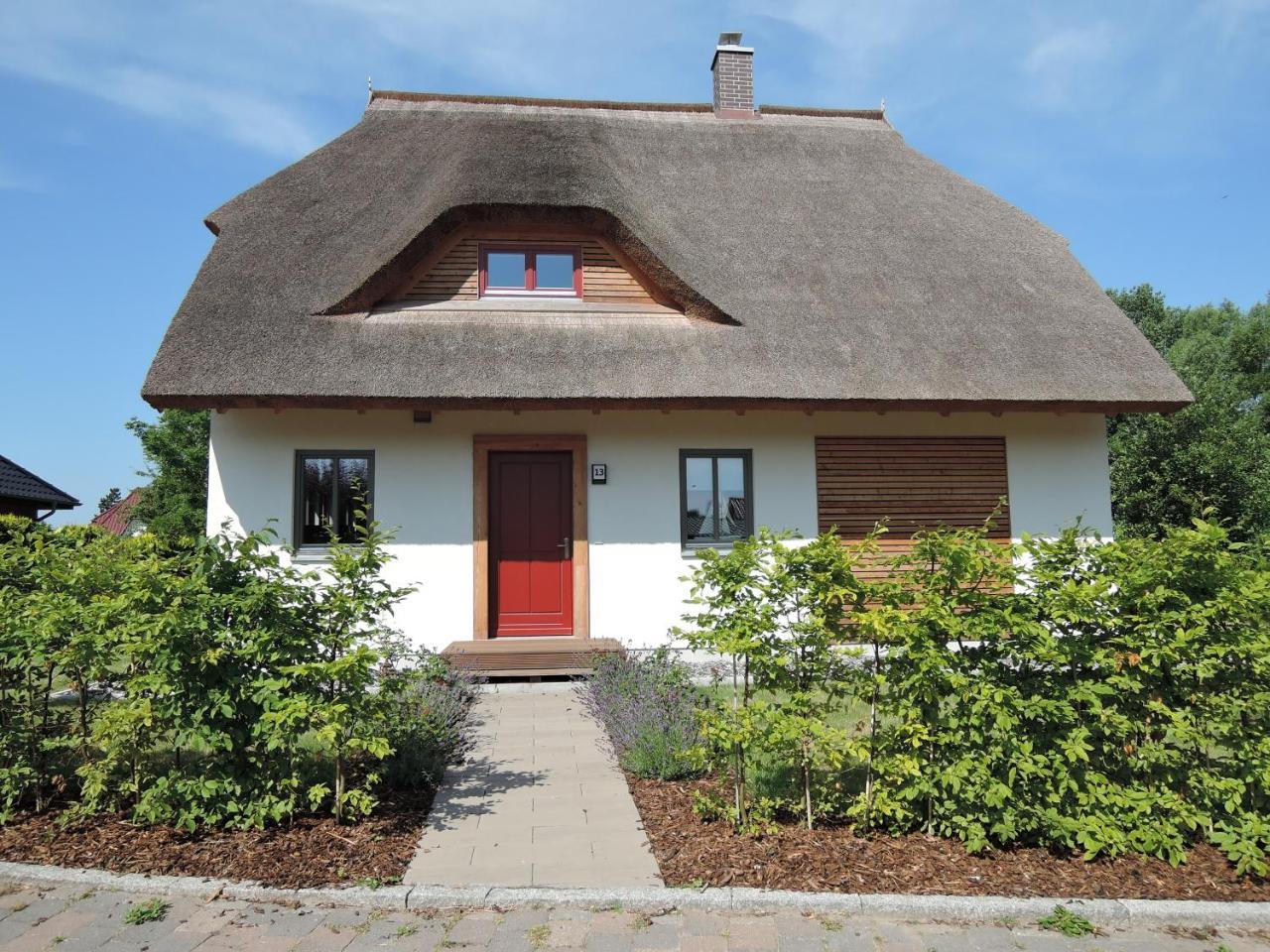 Villa Reetdachhaus "Treibholz" Wiek auf Rügen Esterno foto